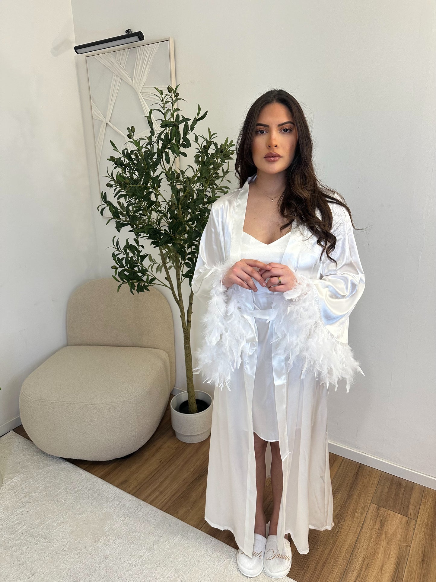 Peignoir bride satiné à plumes premium